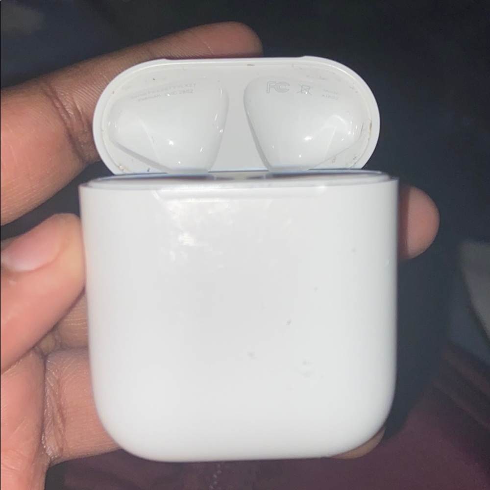 AirPods case without actually AirPods